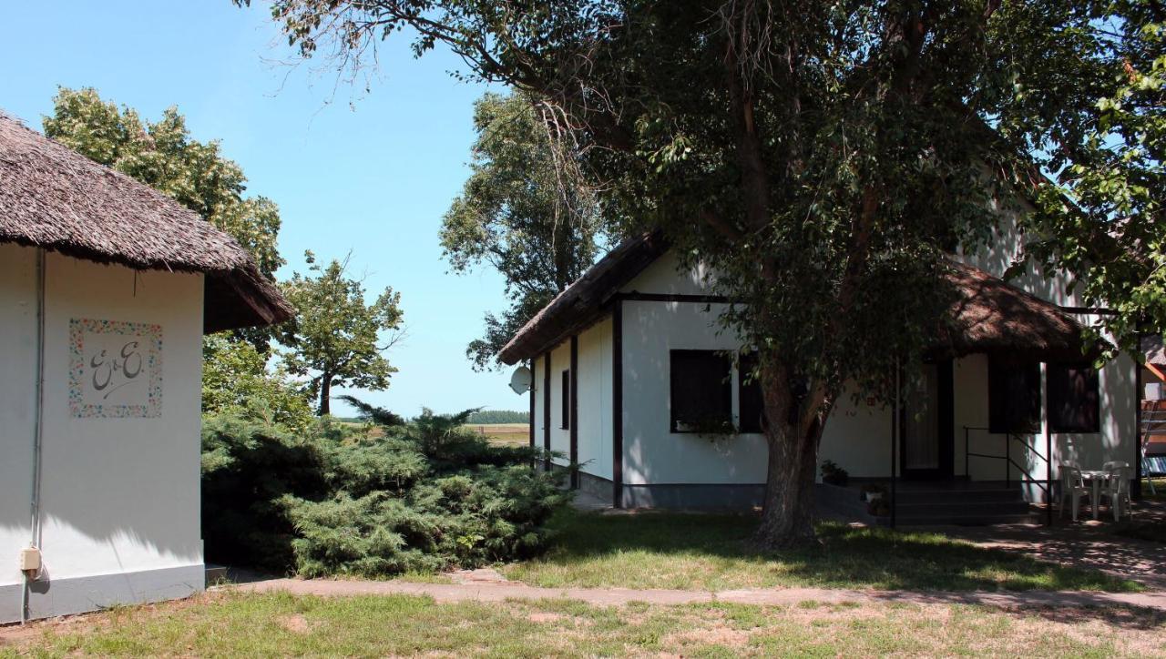 Patkos Motel Tiszafüred Εξωτερικό φωτογραφία